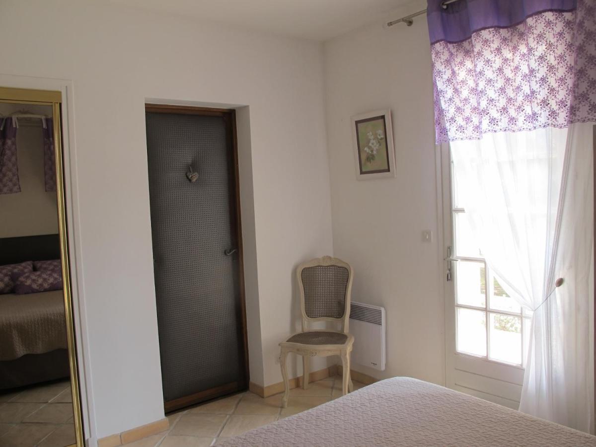 L'Oustau De Bigatie Bed & Breakfast Lambesc Ngoại thất bức ảnh