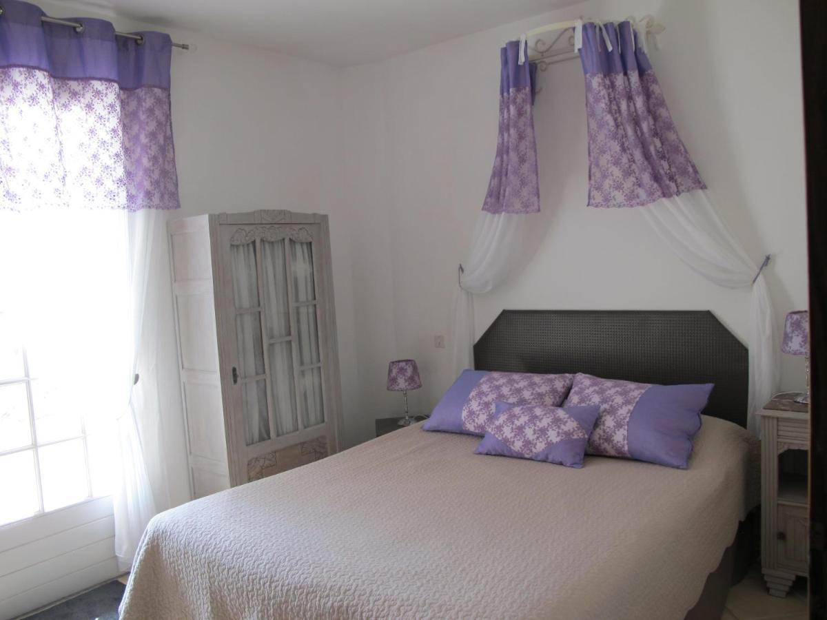 L'Oustau De Bigatie Bed & Breakfast Lambesc Ngoại thất bức ảnh