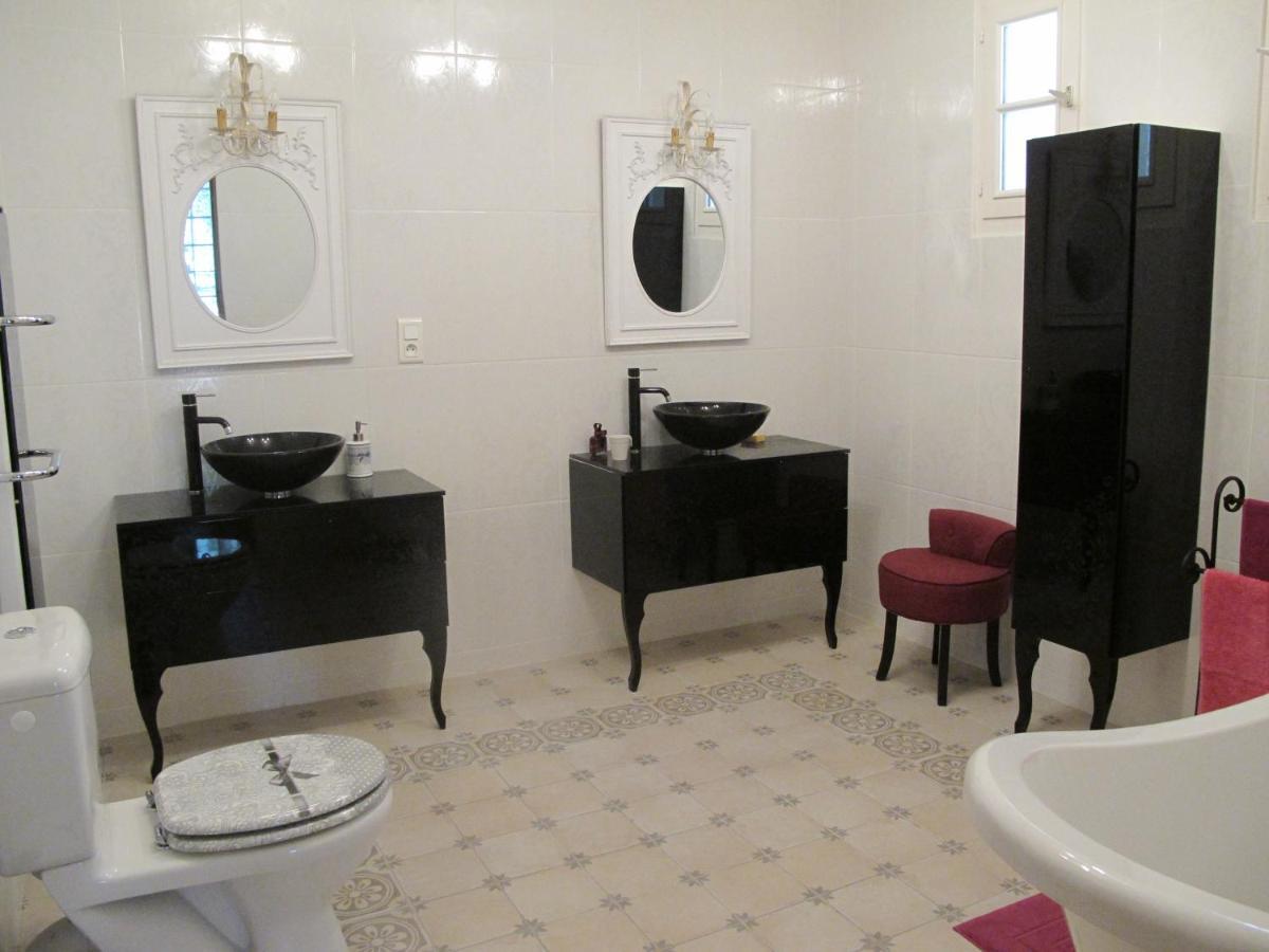 L'Oustau De Bigatie Bed & Breakfast Lambesc Ngoại thất bức ảnh