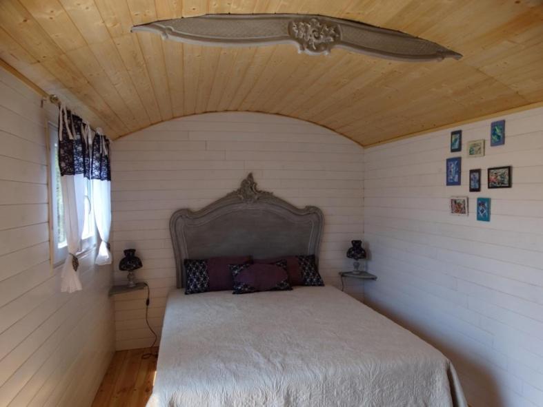 L'Oustau De Bigatie Bed & Breakfast Lambesc Ngoại thất bức ảnh